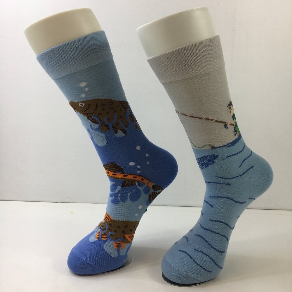 Mens Fishing-Themed Novelty Crew Socks 2 Pack Underwater Fisherman Blue Gray